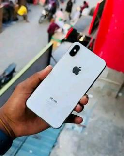 iPhone X - cover image